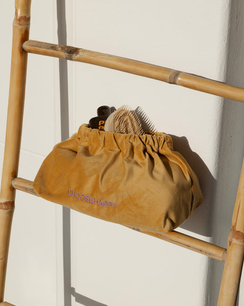 Sorbet Island - Clutch - Samt  LOVE IS A SUPERPOWER