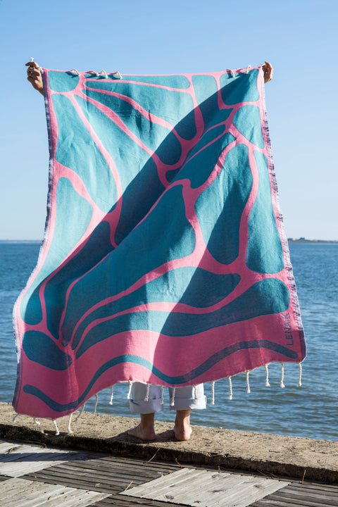 by Lena K FOUTA RIO aus recycelter Baumwolle - Emeraude et Rose